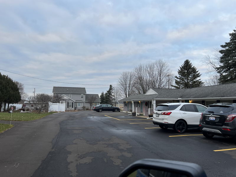 Sunset Motel - Dec 11 2022 Photo (newer photo)